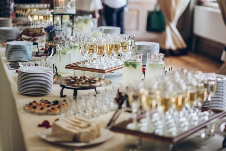 Événement d’entreprise : comment organiser un service de boissons fluide pour ses collaborateurs et invités ?